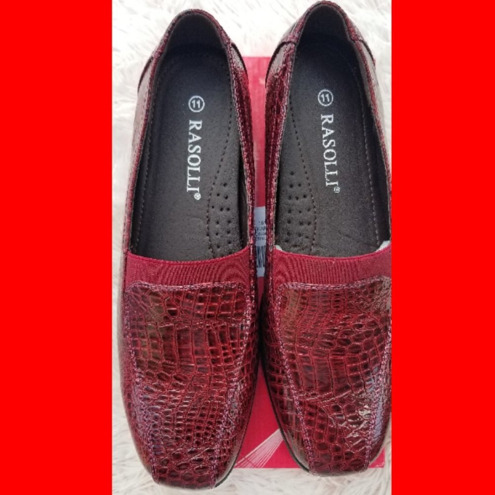 Rasolli Crocodile Texture Burgundy Clogs